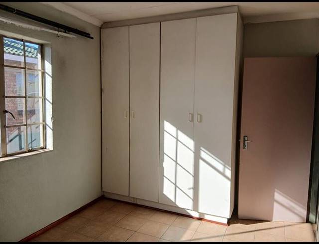 2 BEDROOM TOWNHOUSE FOR SALE IN EDLEEN